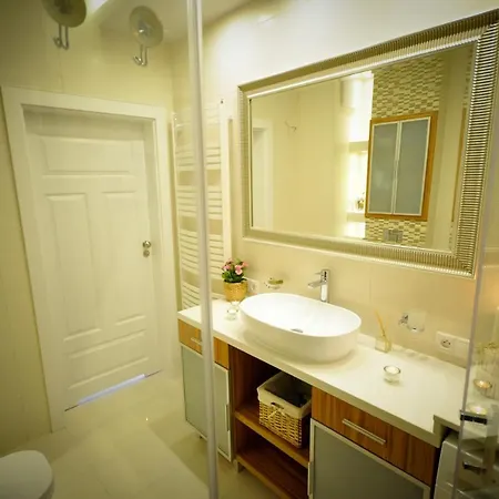 Unique Aquarius Apartment *